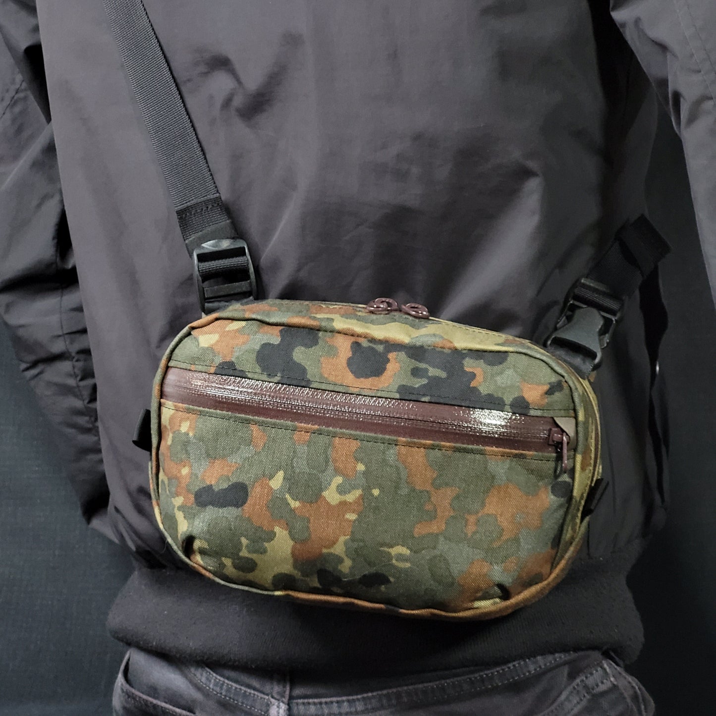 Twist Hip Pack - Custom Colour