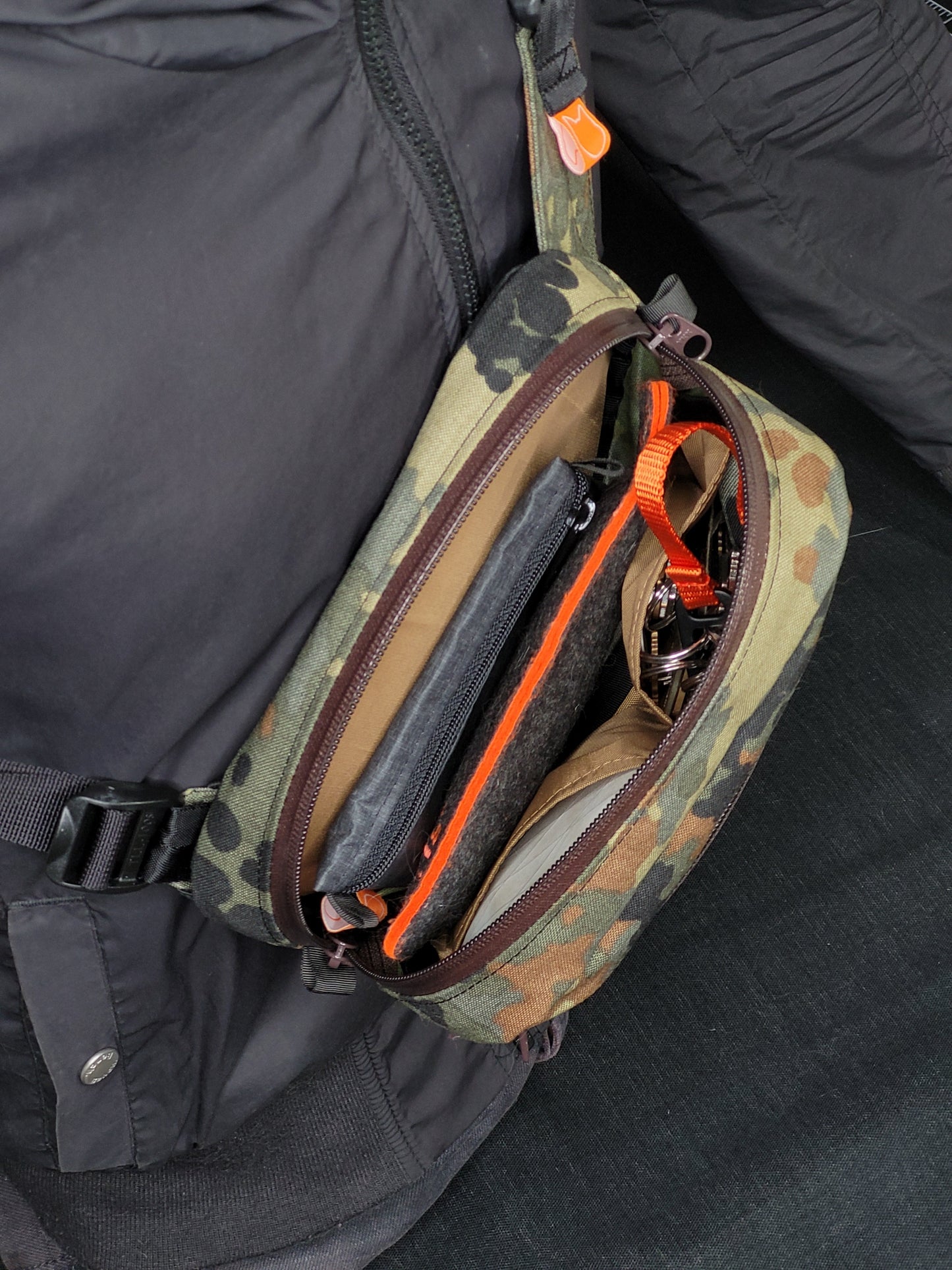 Twist Hip Pack - Custom Colour