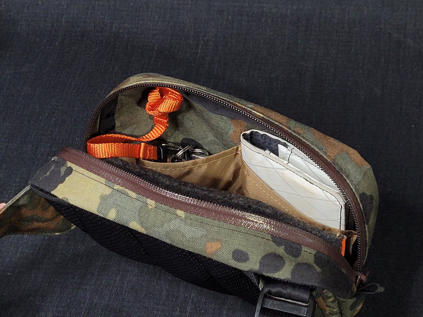 Twist Hip Pack - Custom Colour