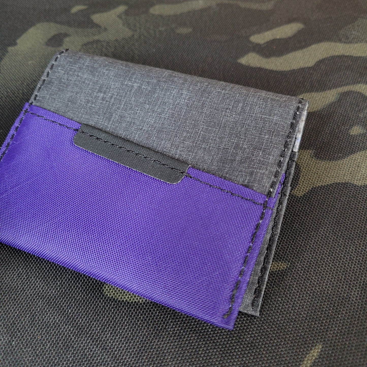 Trace Compact Wallet